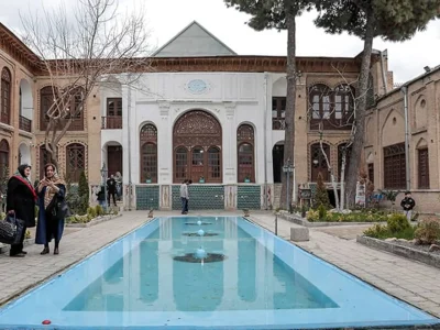 تکیه بیگلربیگی تا ۳ ماه آینده بازگشایی می‌شود