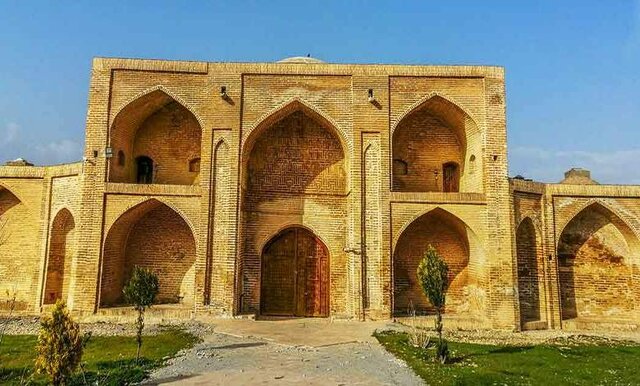 بن‌بست کاروانسرای شاه عباسی ماهیدشت!